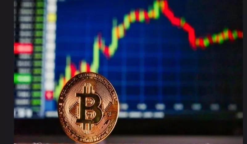 比特币 ETF 大量资金流入推动价格飙升至近 90,000 美元
